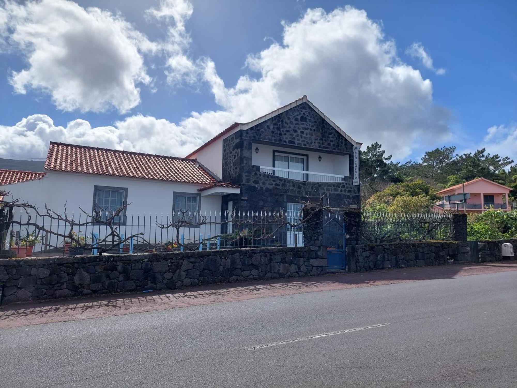 Alojamentos A Buraca Sao Roque do Pico Luaran gambar